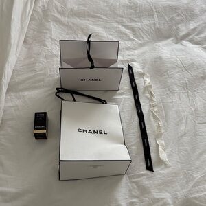 CHANEL White and Black Branded Shopping Bag with Ribbon
